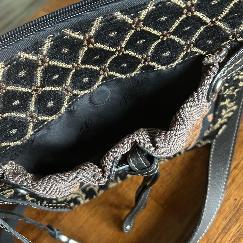 Vintage-Inspired Boho Floral Fossil Crossbody - Picture 9 of 14